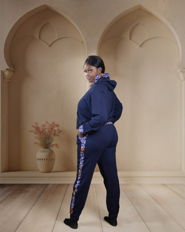 Eghe Two Piece Sweatsuit - Image 4